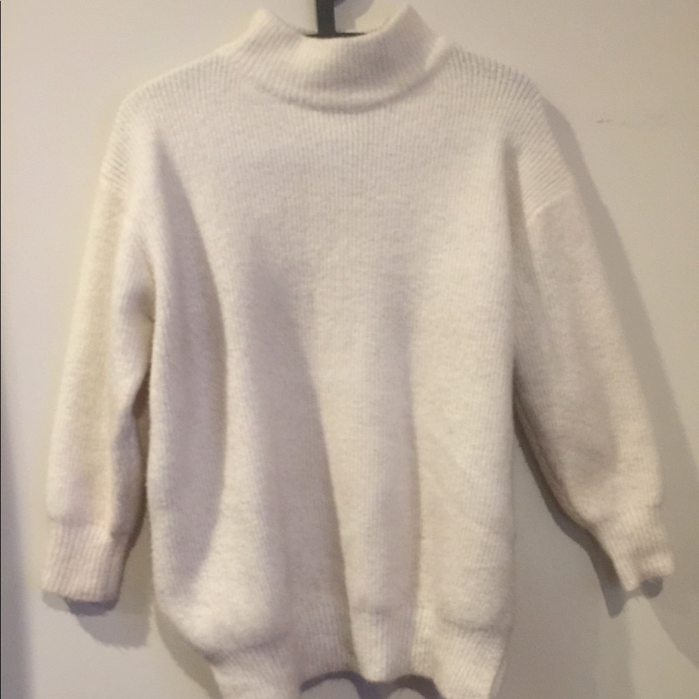 Vintage white sweater. Wool bland. Super soft.